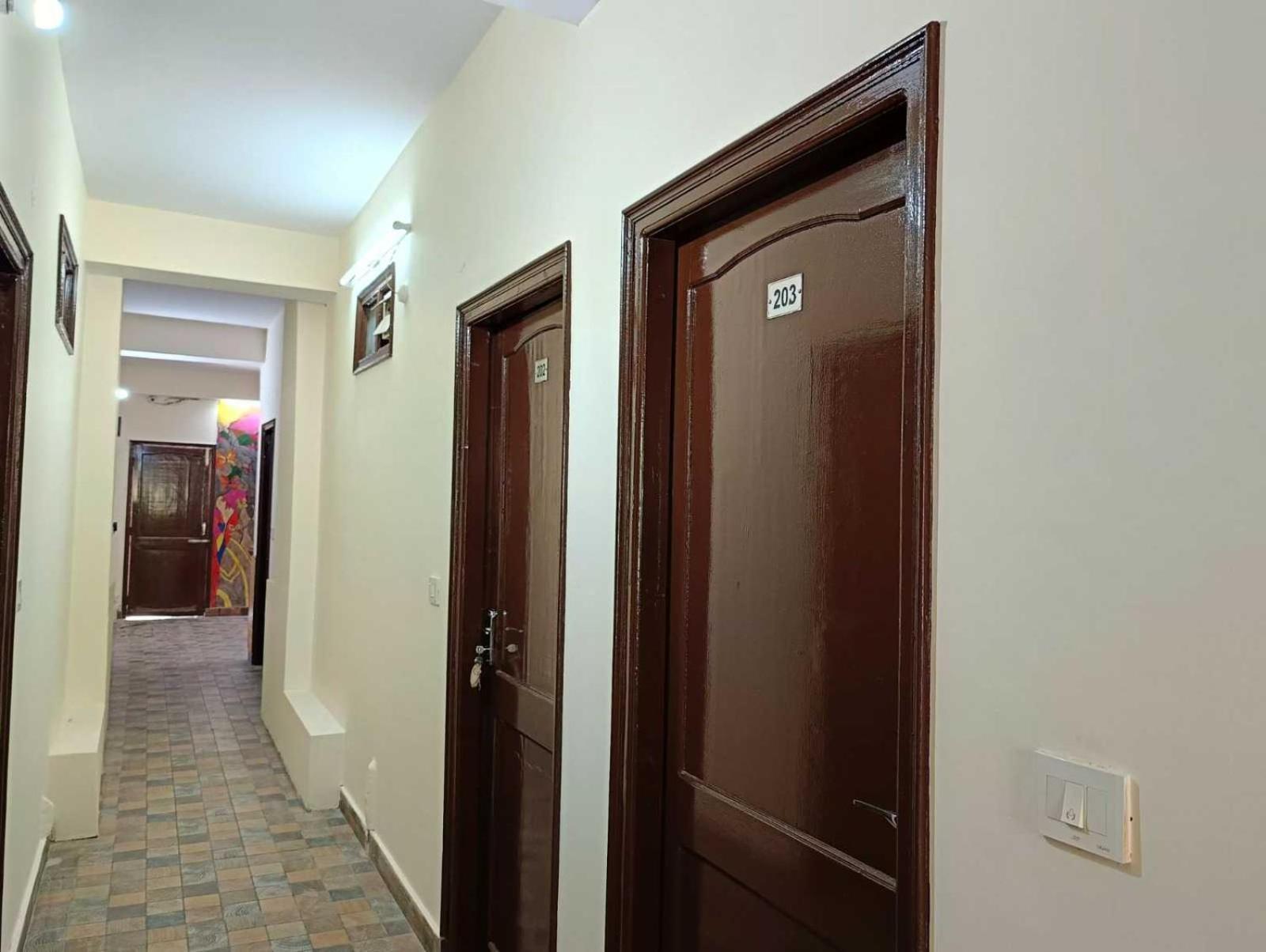 Hotel O New Shushant Regency Shimla Eksteriør bilde